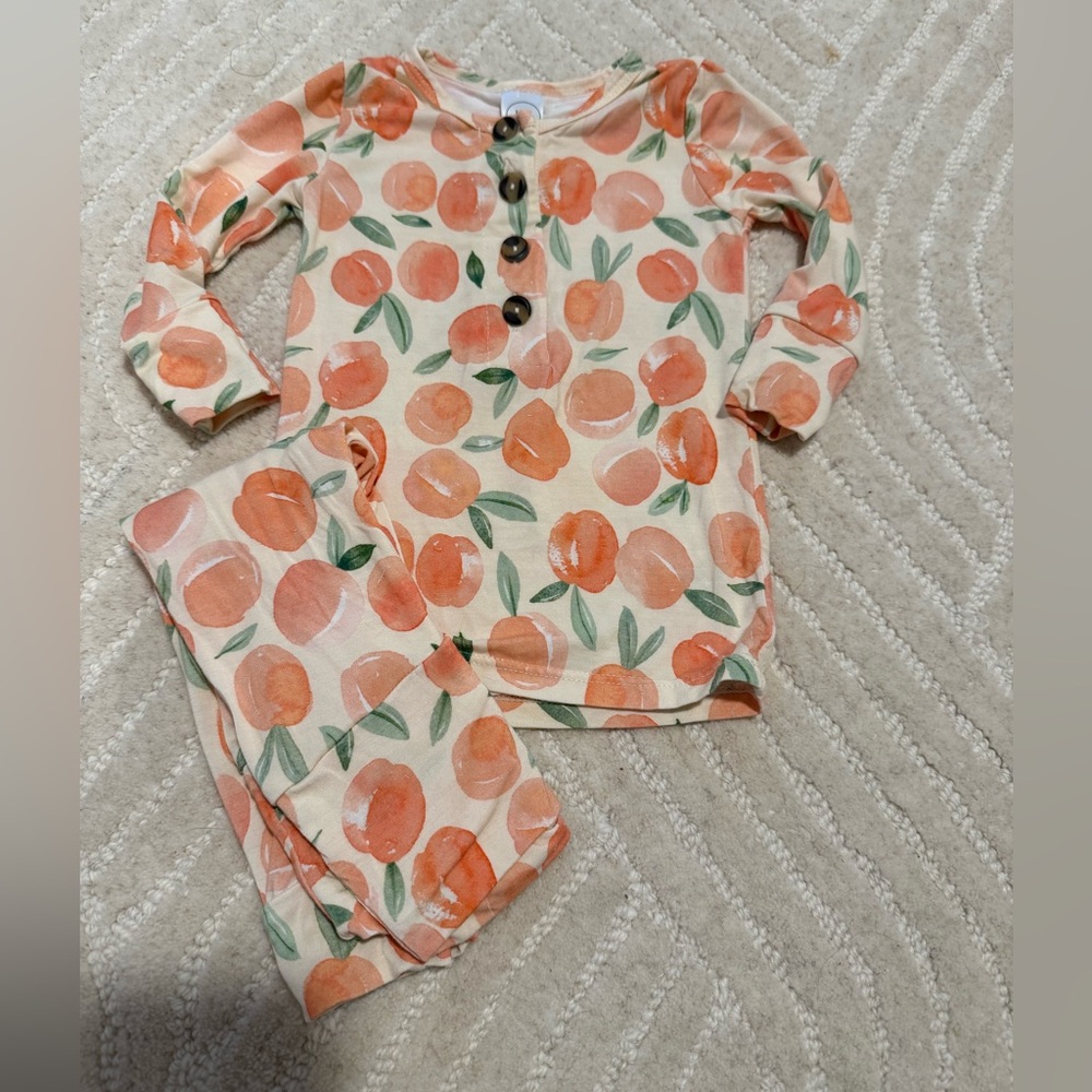 Lou Lou peach tops and bottoms